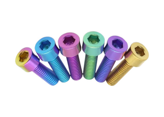 Parafuso com cabeça sextavada de liga de titânio GR1 M5 X 20mm DIN 912 Superfície polida